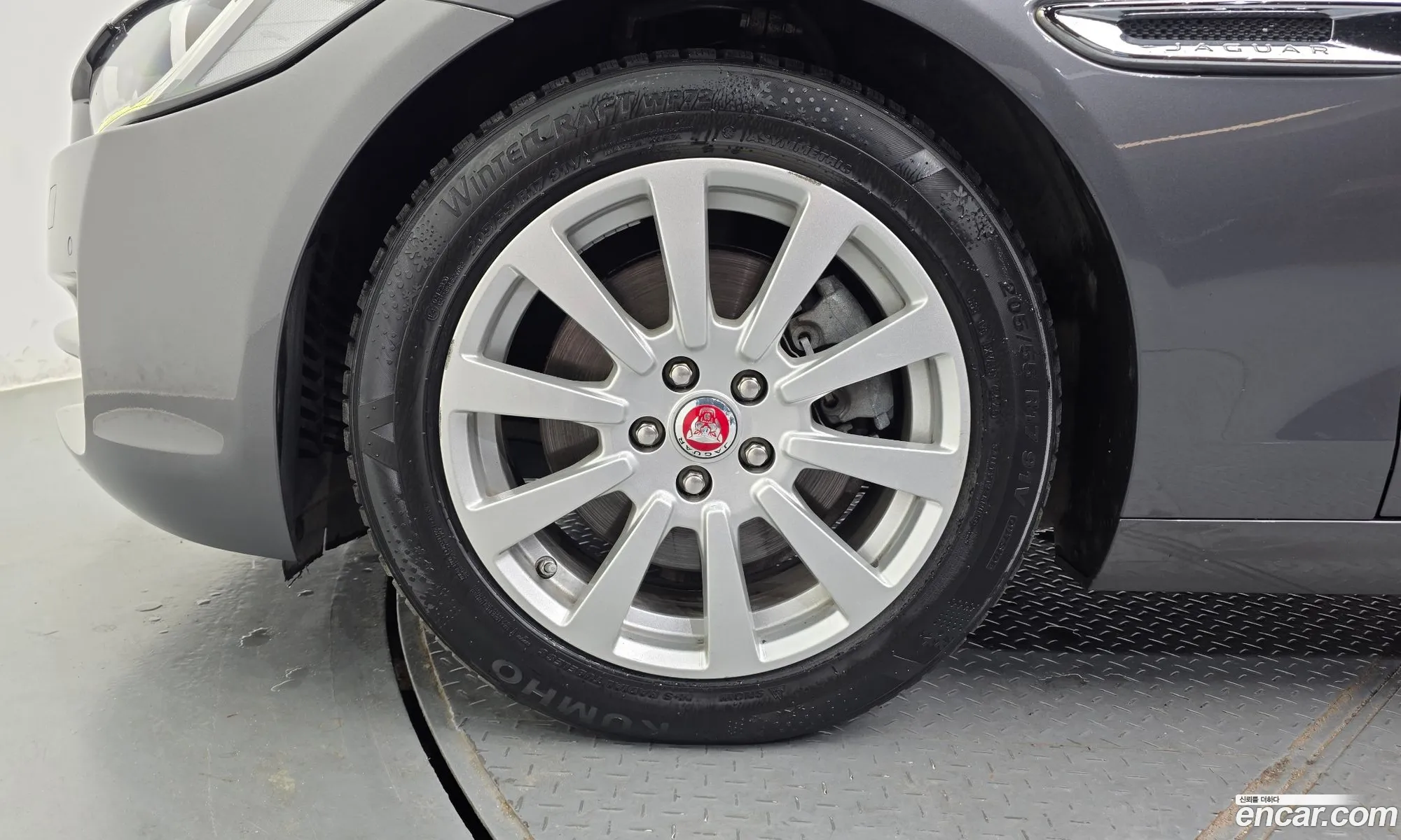 Jaguar XE 2015 — 6