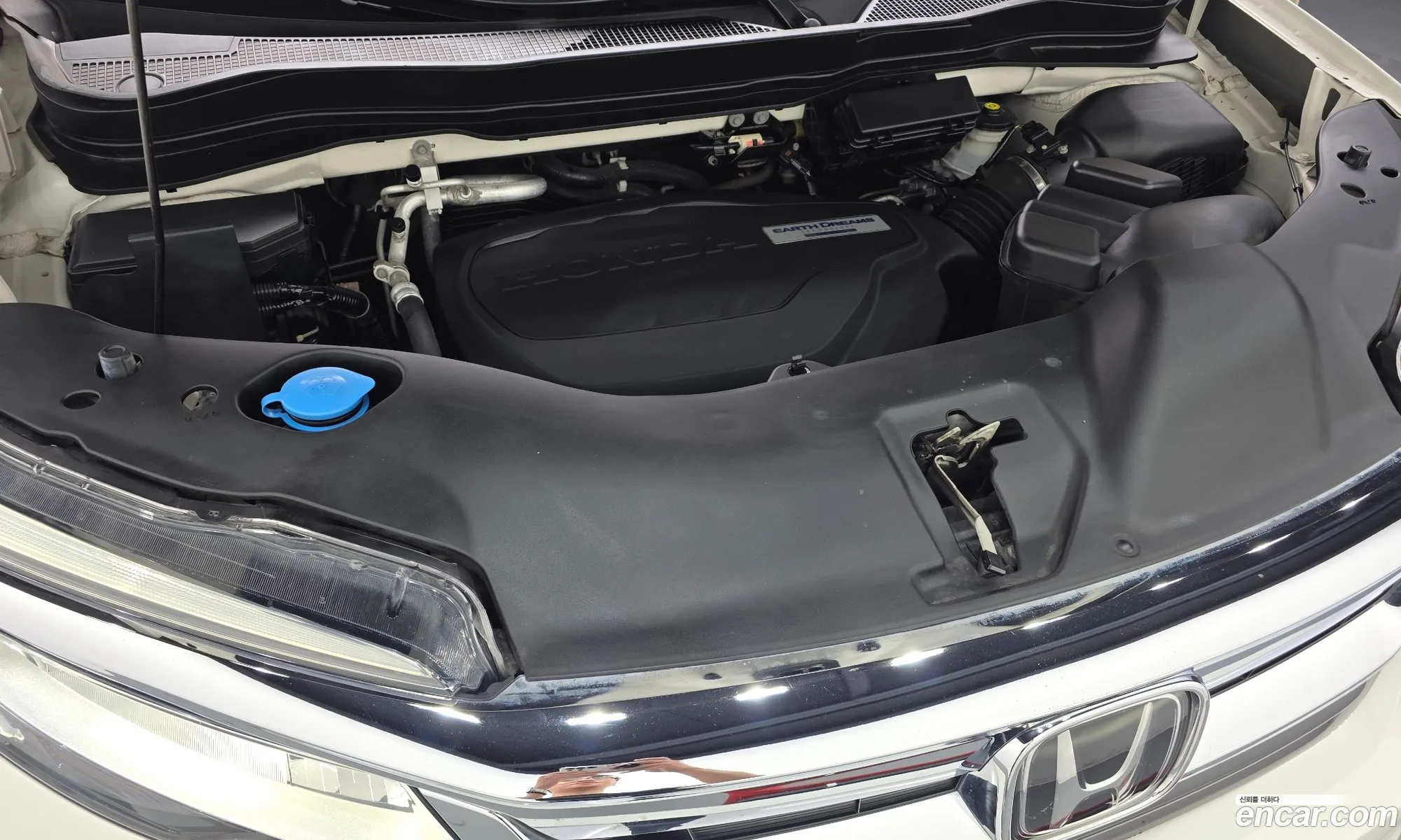 Honda Pilot 2019 5FNYF6800KB200310 — 16