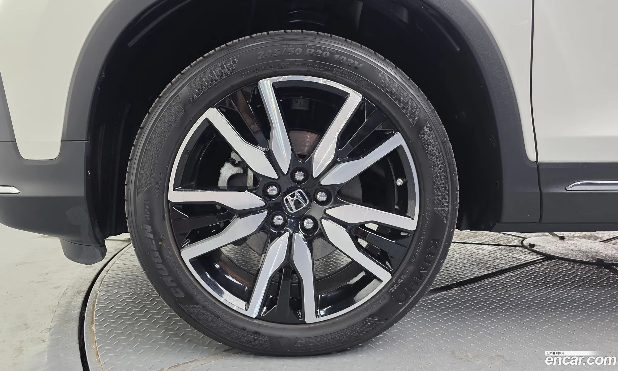 Honda Pilot 2019 5FNYF6800KB200310 — 9