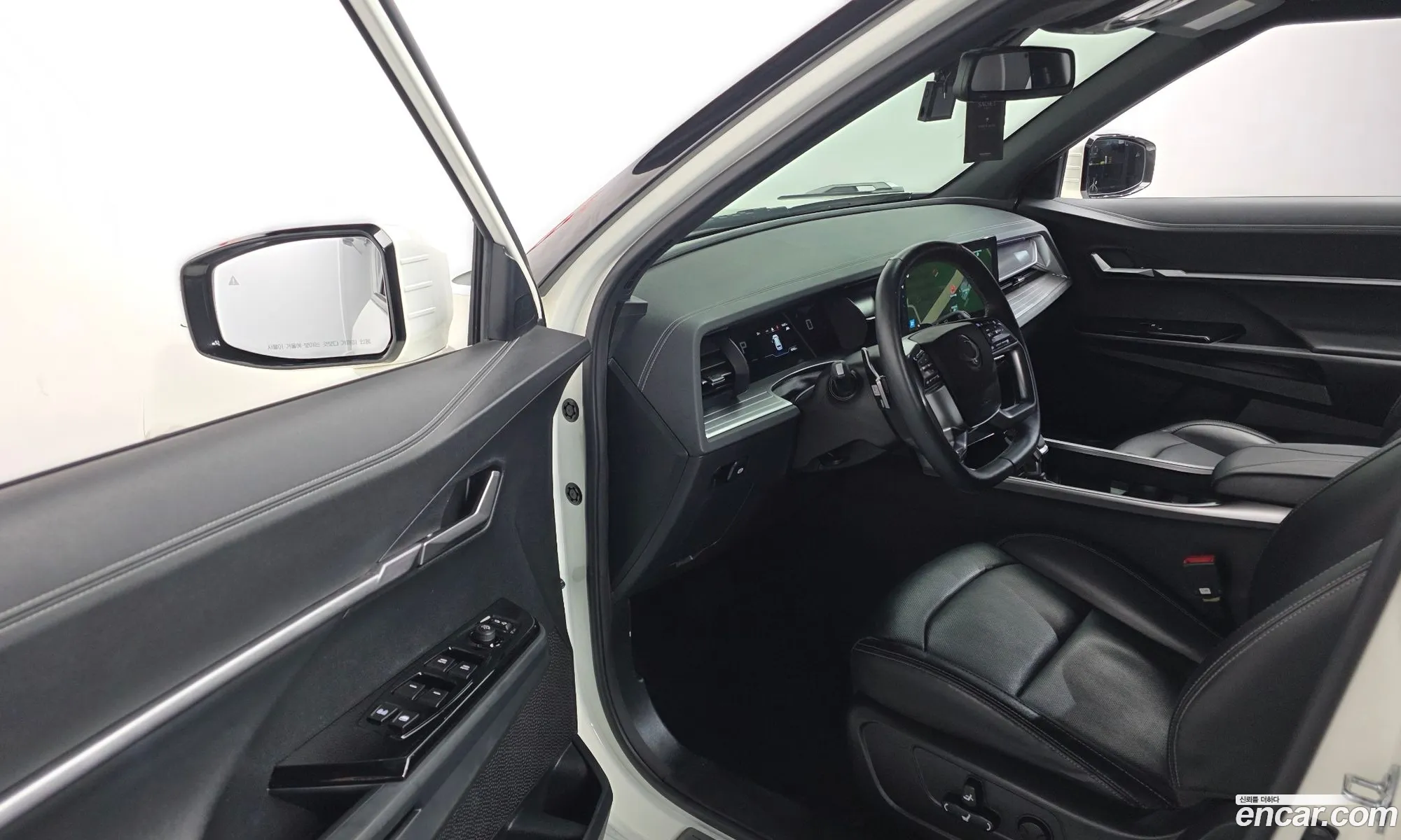 KG Mobility (SsangYong) Torres 2023 — 9