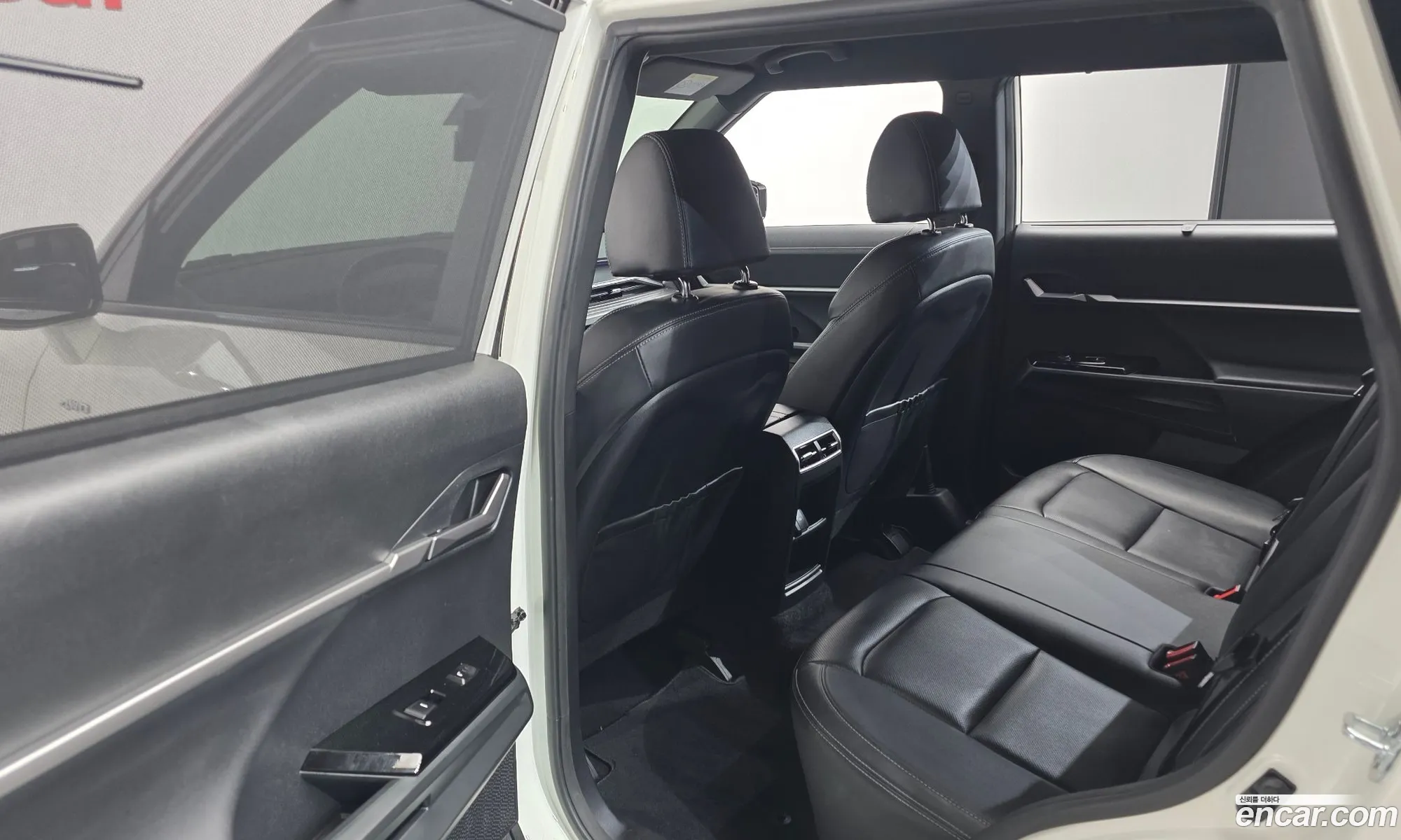 KG Mobility (SsangYong) Torres 2023 — 3