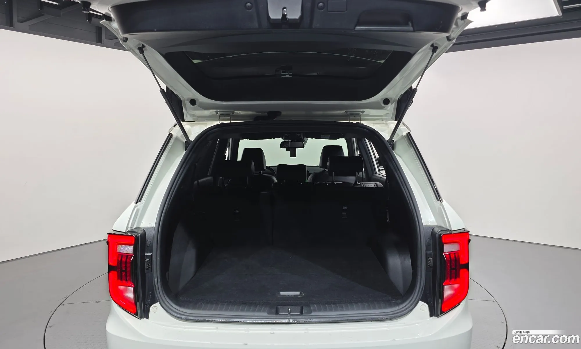 KG Mobility (SsangYong) Torres 2023 — 18