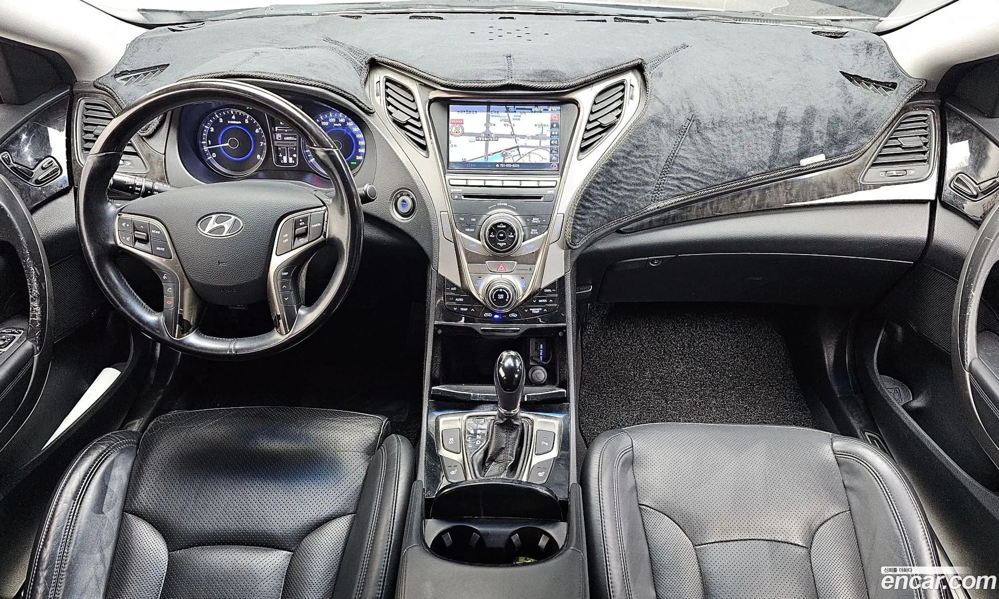 Hyundai Grandeur HG 2011 — 12