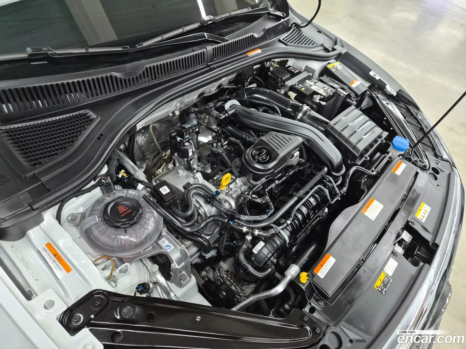 Volkswagen Jetta 7th Gen 2024 — 14