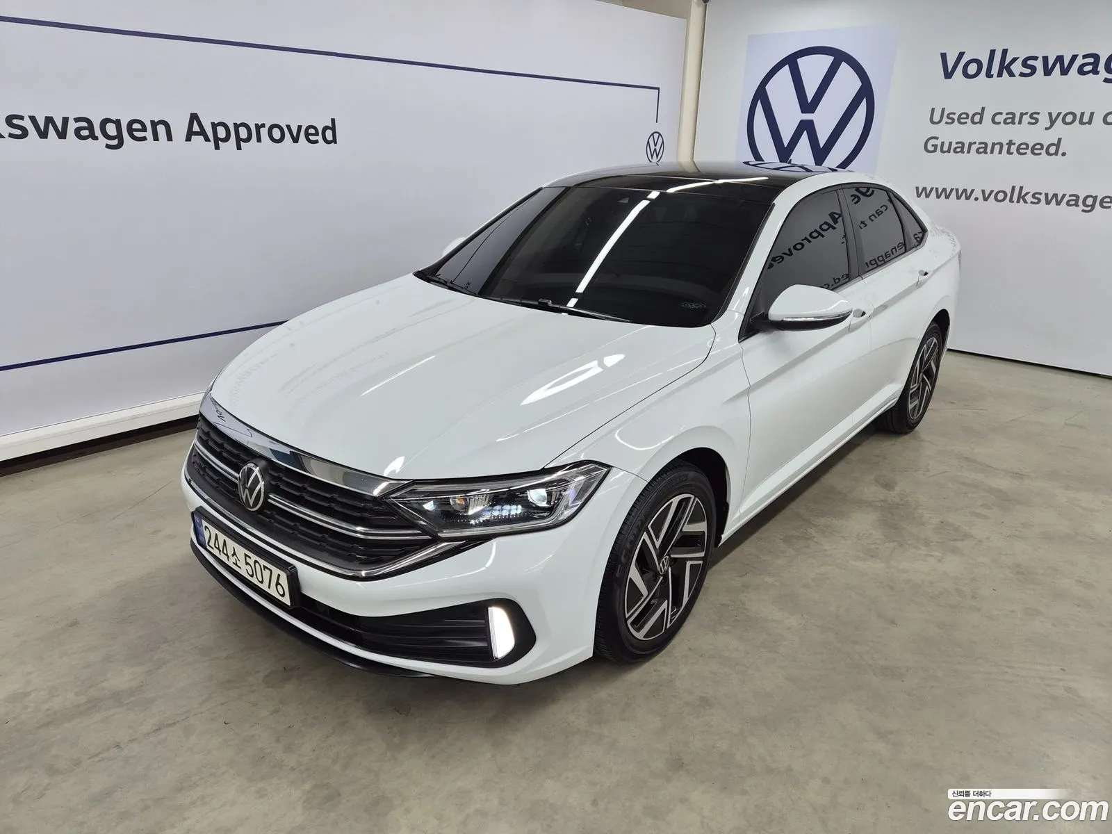 Volkswagen Jetta 7th Gen 2024 — 19