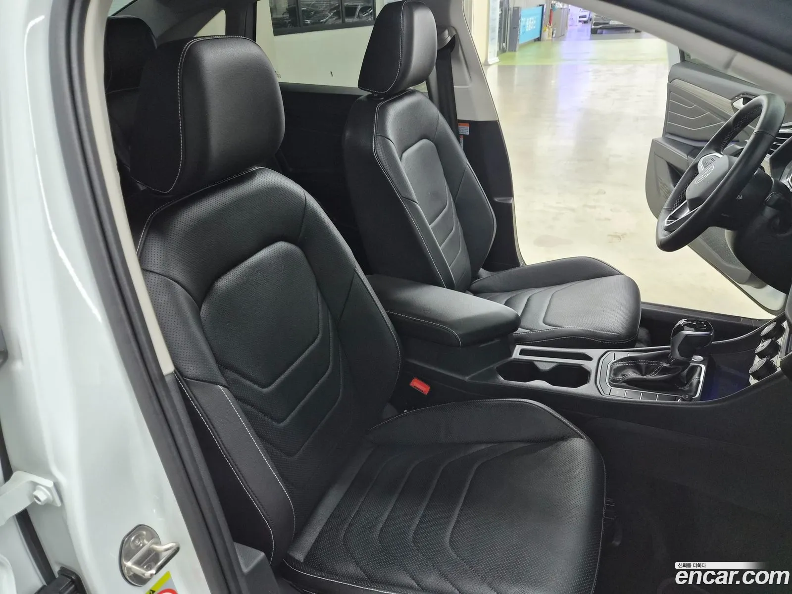 Volkswagen Jetta 7th Gen 2024 — 6