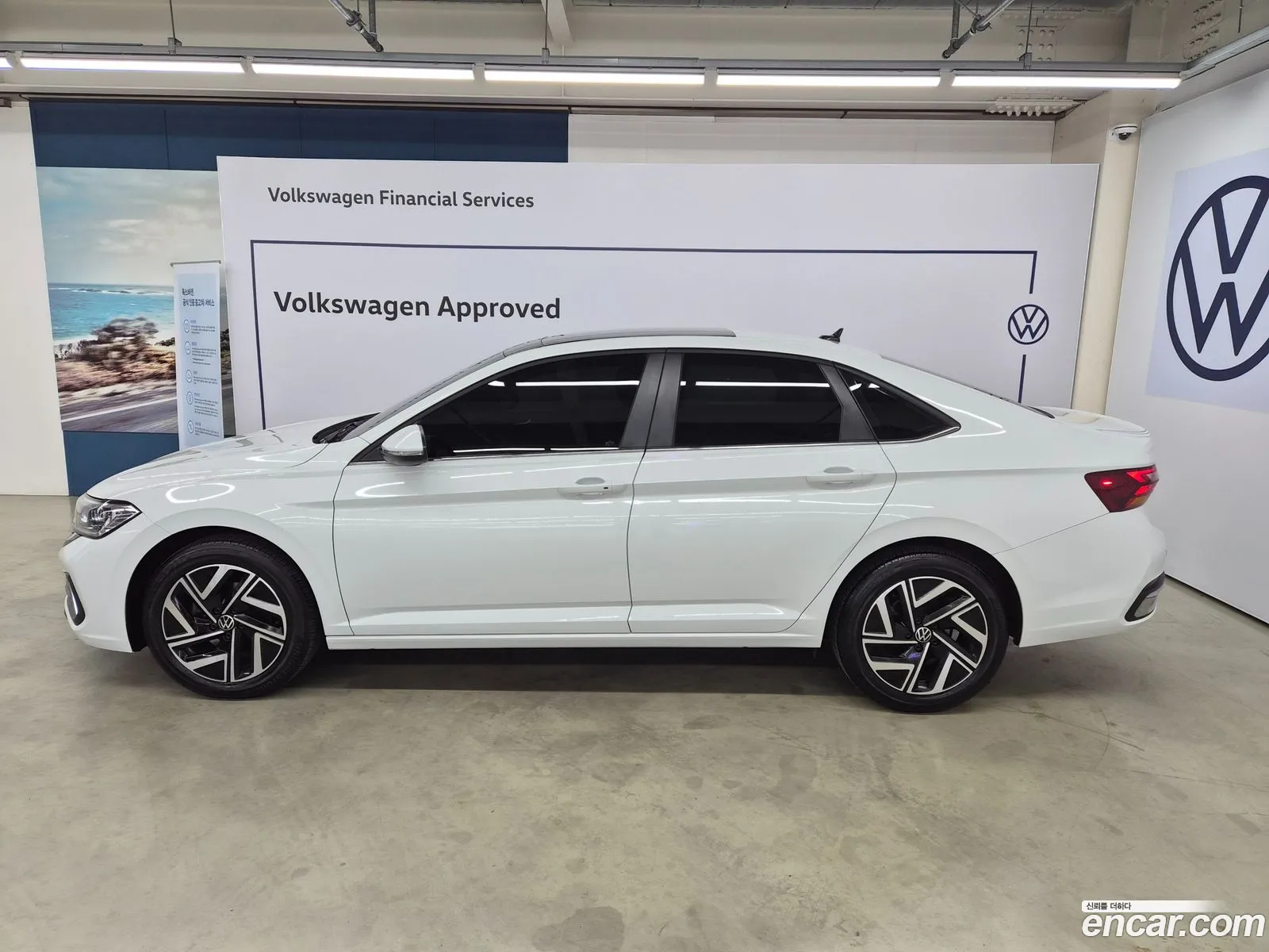 Volkswagen Jetta 7th Gen 2024 — 9