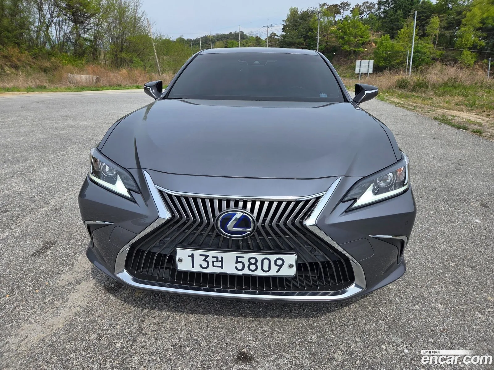 Lexus ES300h 7th Gen 2019 — 9