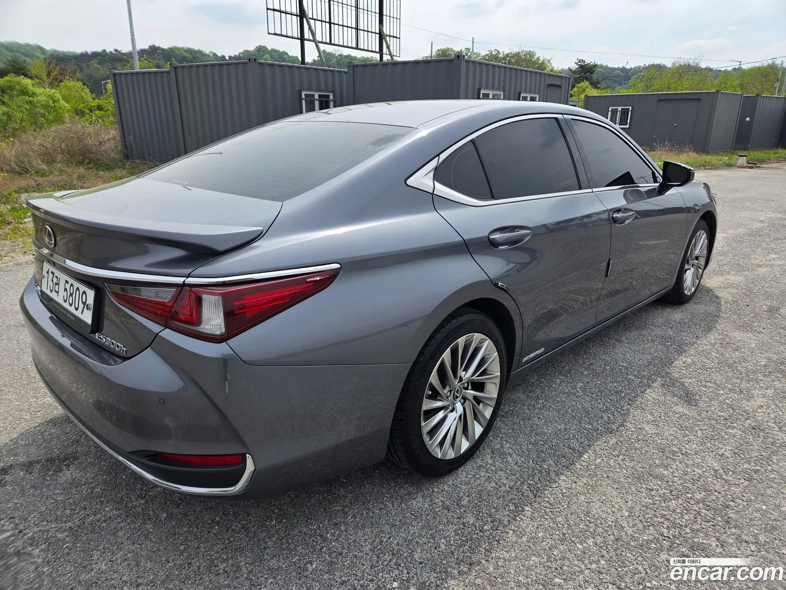 Lexus ES300h 7th Gen 2019 — 6