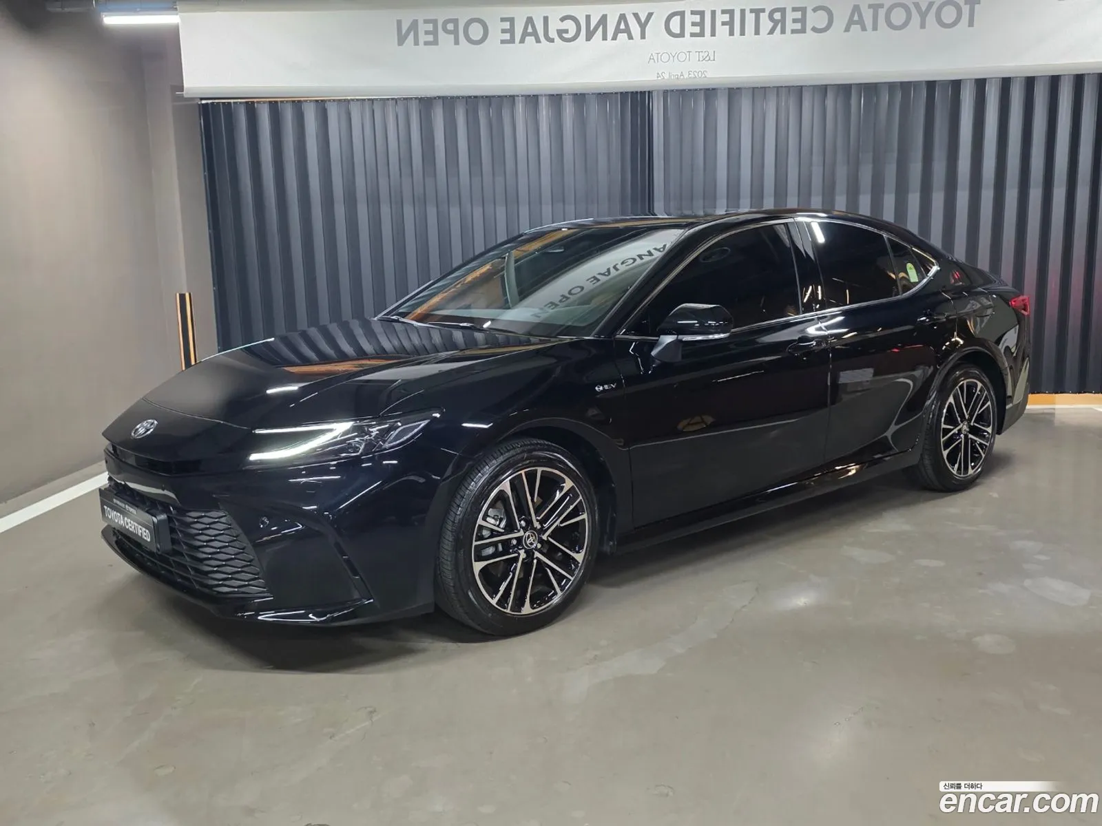 Toyota Camry 2025 — 19