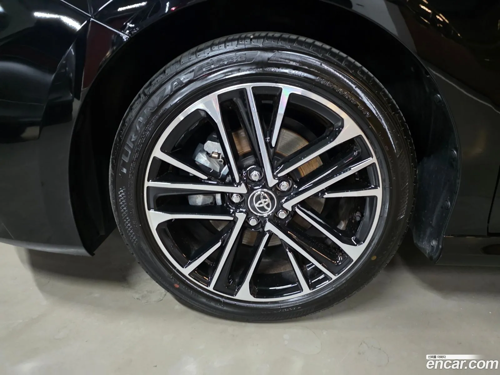 Toyota Camry 2025 — 10