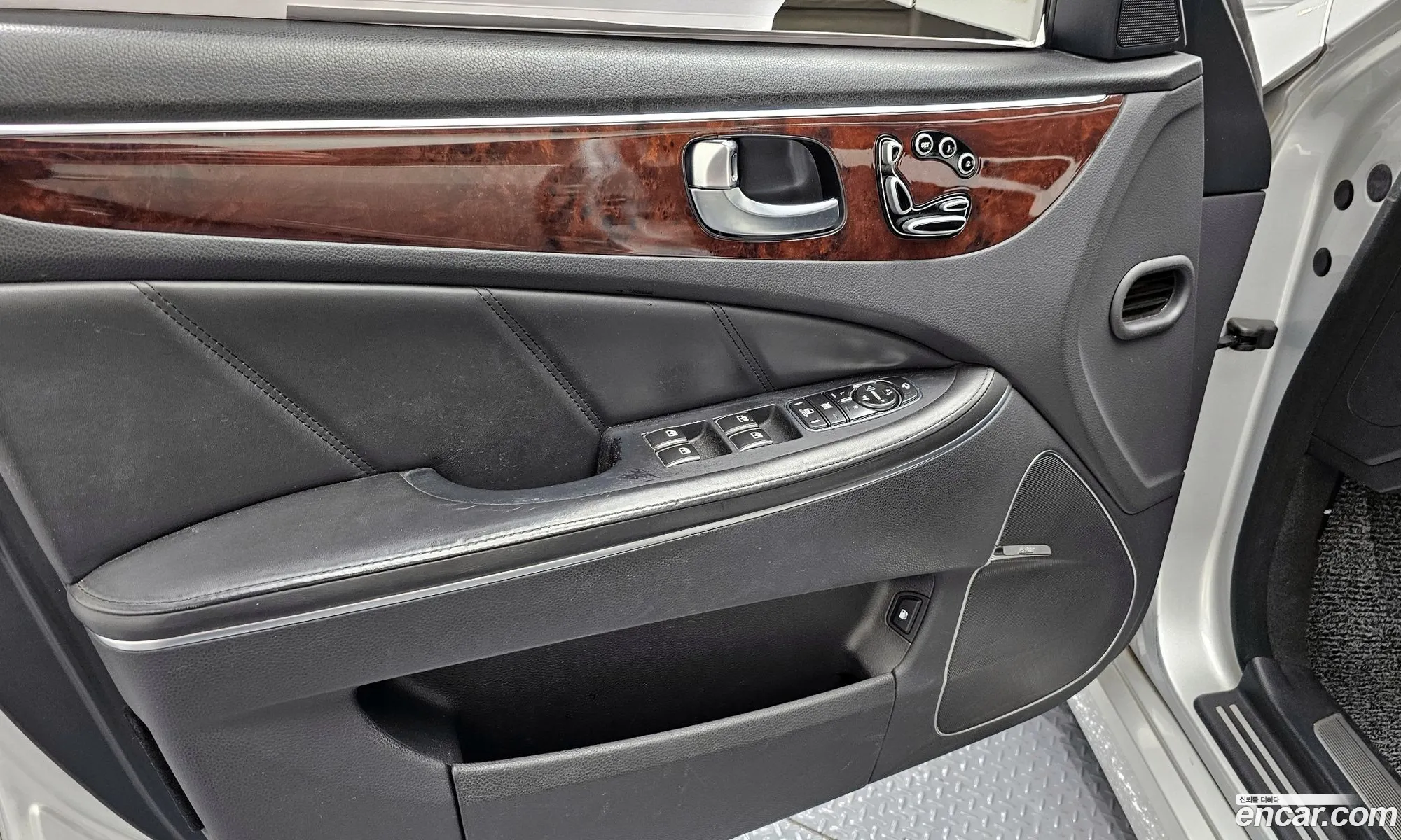 Hyundai Equus 2011 KMHGG41DBCU038749 — 15