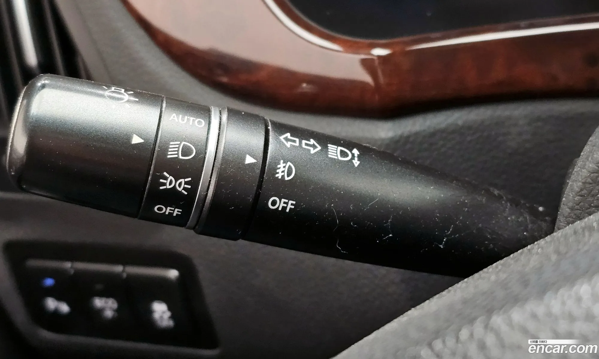 Hyundai Equus 2011 KMHGG41DBCU038749 — 12