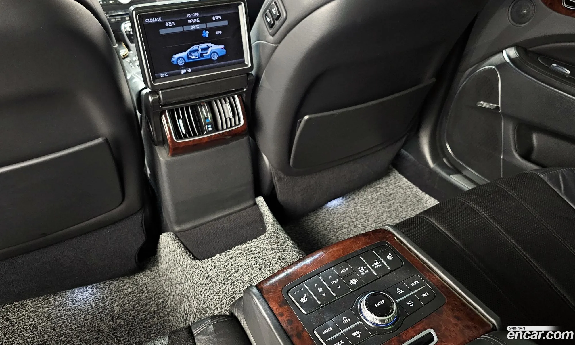 Hyundai Equus 2011 KMHGG41DBCU038749 — 29