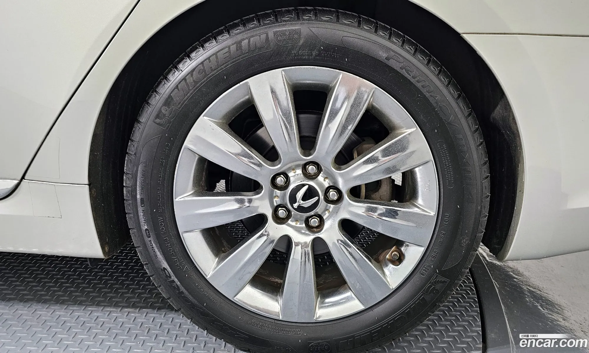 Hyundai Equus 2011 KMHGG41DBCU038749 — 7