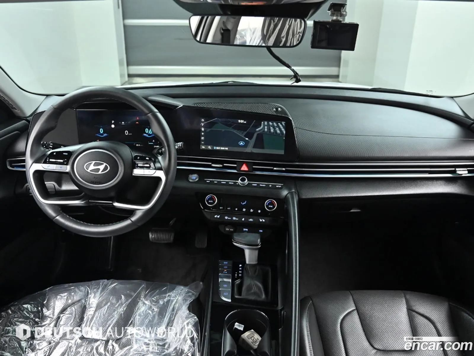 Hyundai Elantra 2025 — 8