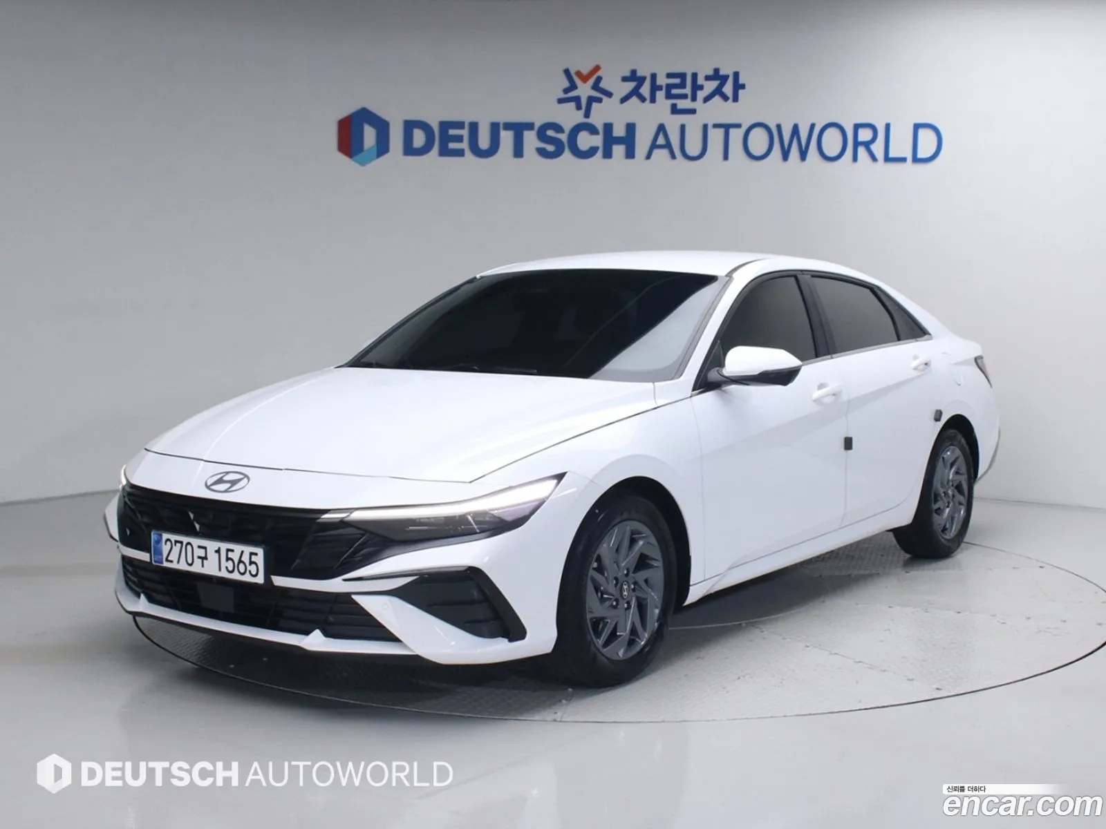 Hyundai Elantra 2025 — 16