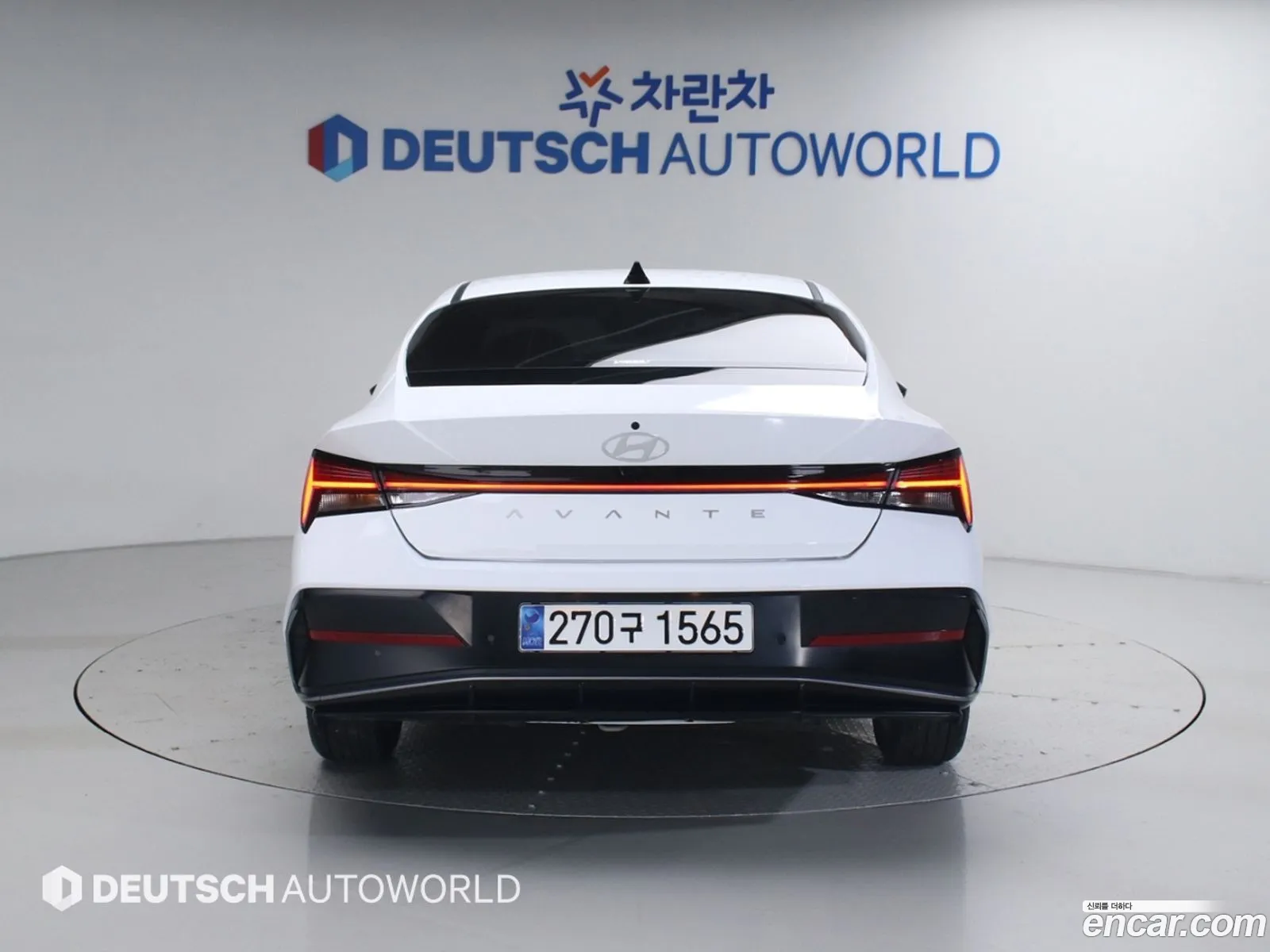 Hyundai Elantra 2025 — 9