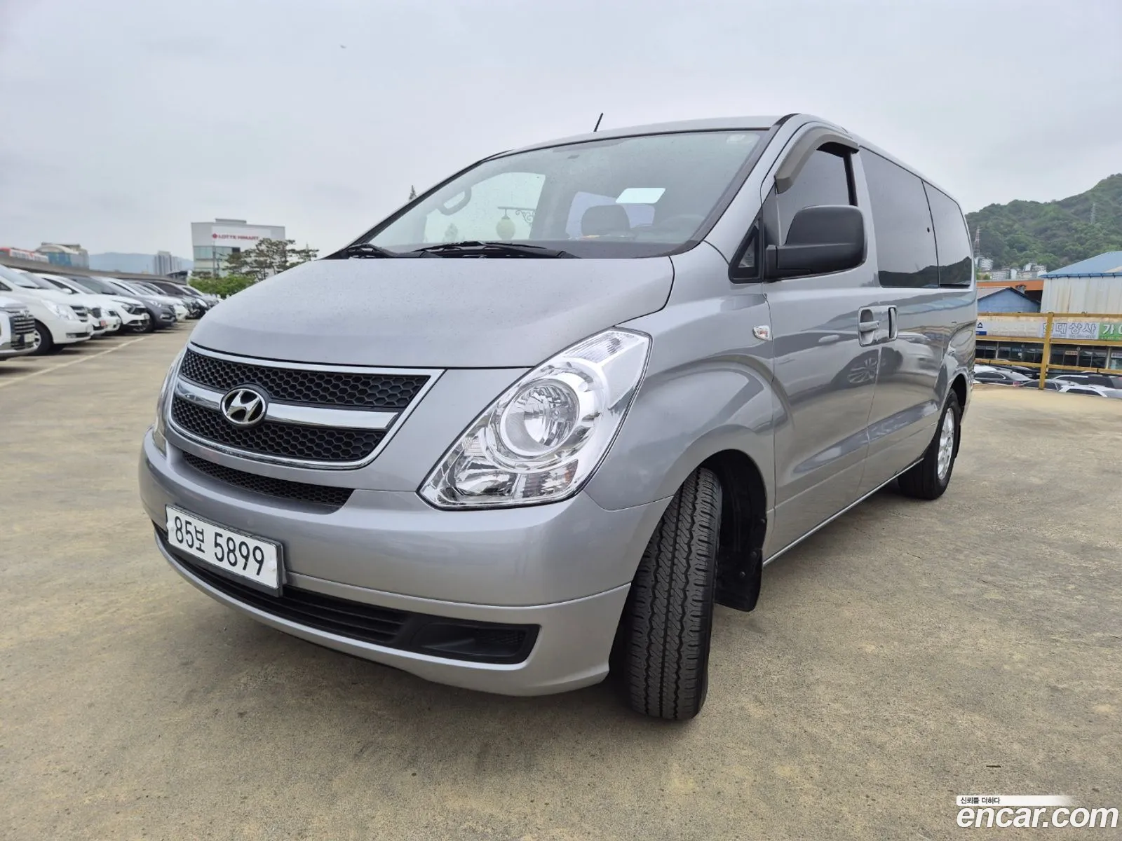 Hyundai Grand Starex 2012 — 18