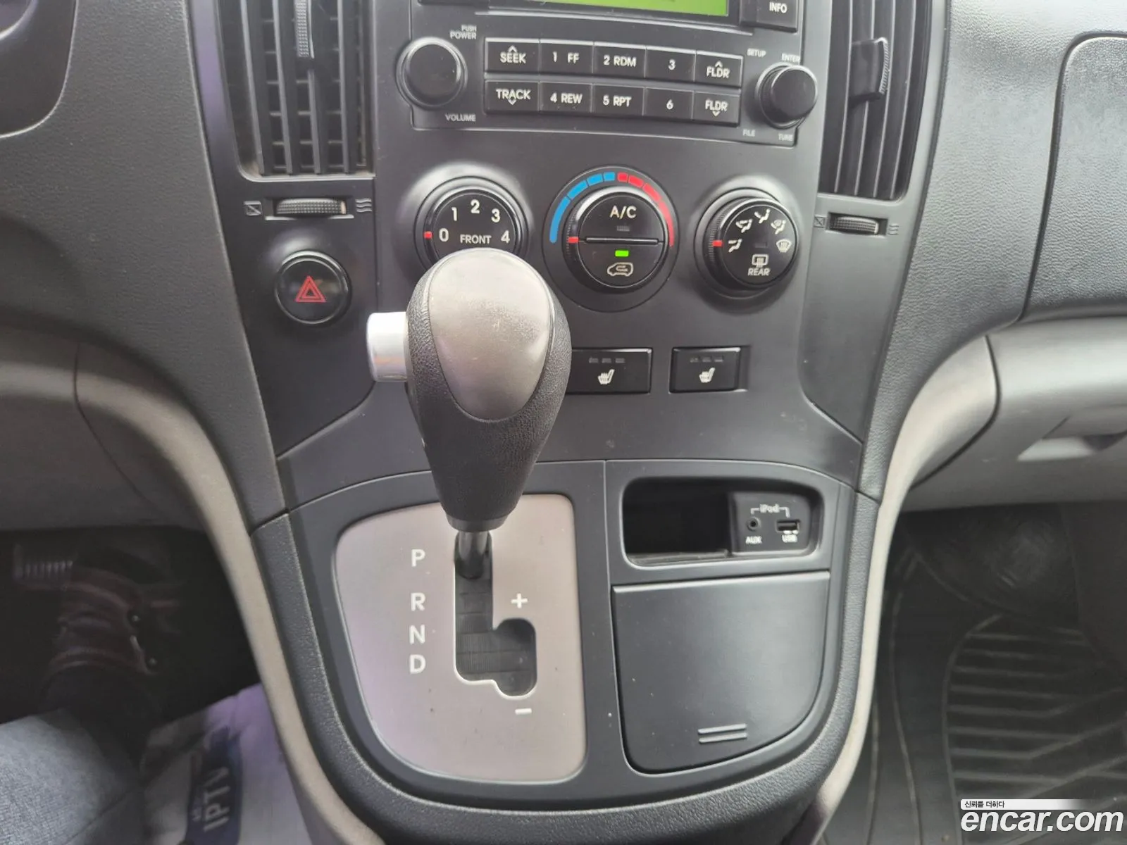 Hyundai Grand Starex 2012 — 13