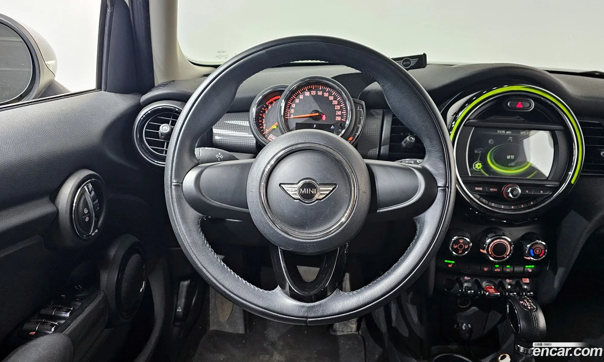 Mini Cooper 2017 — 16