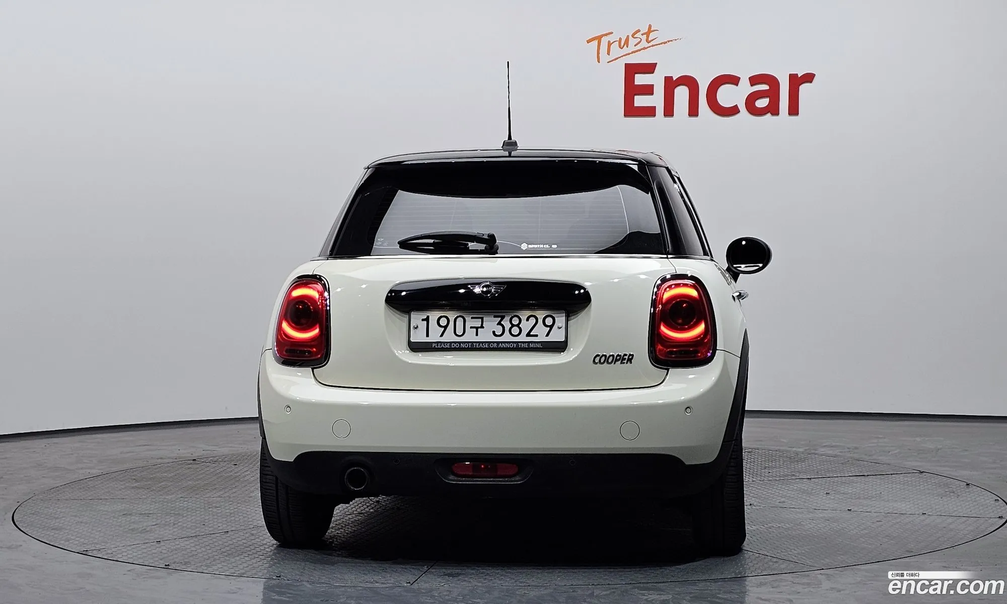 Mini Cooper 2017 — 2