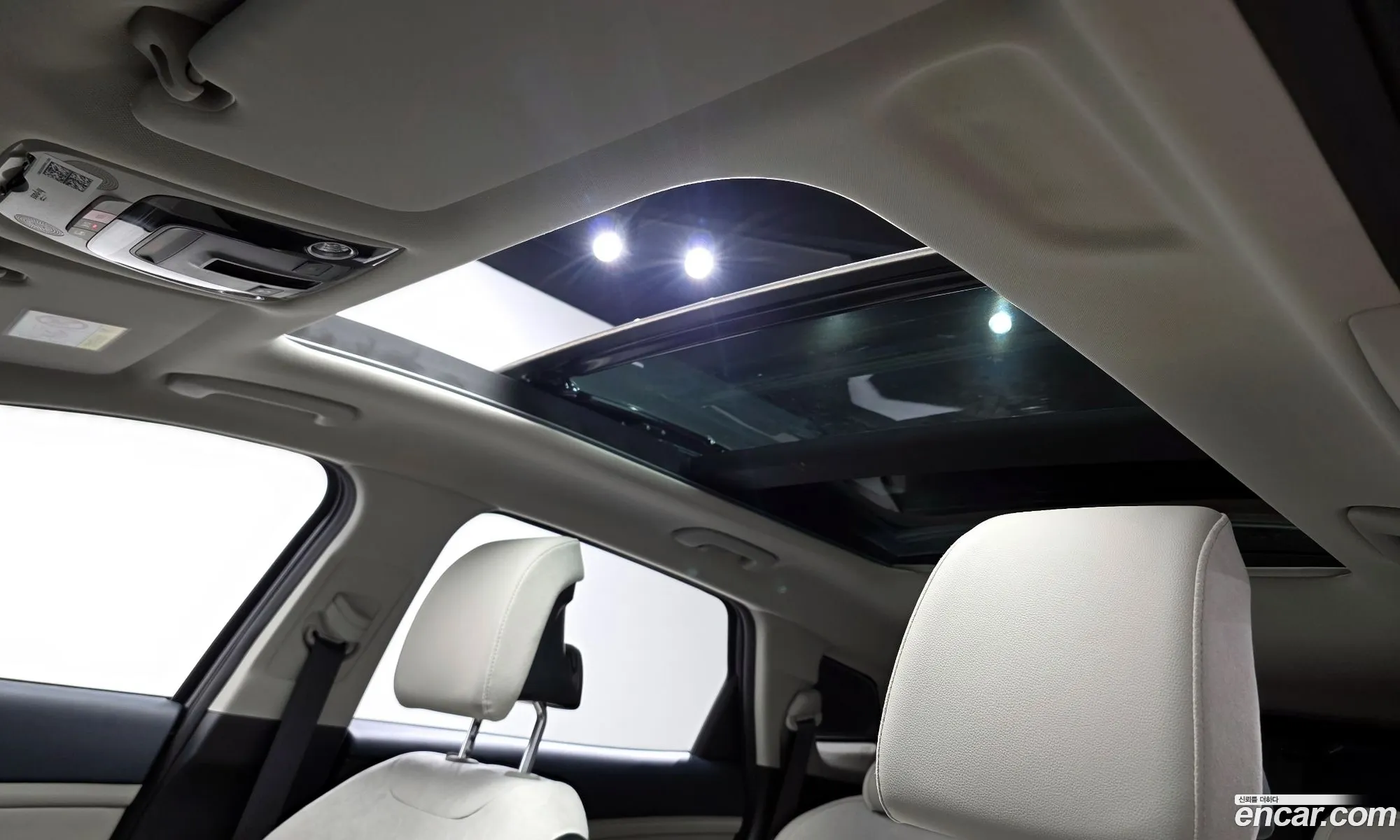 Kia Sportage Hybrid 2023 — 17