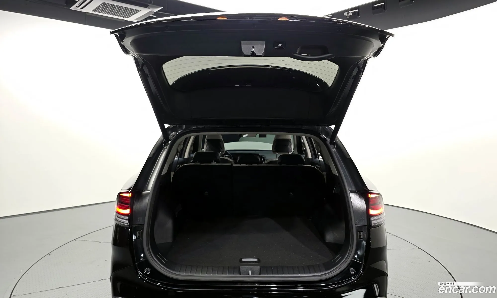 Kia Sportage Hybrid 2023 — 32