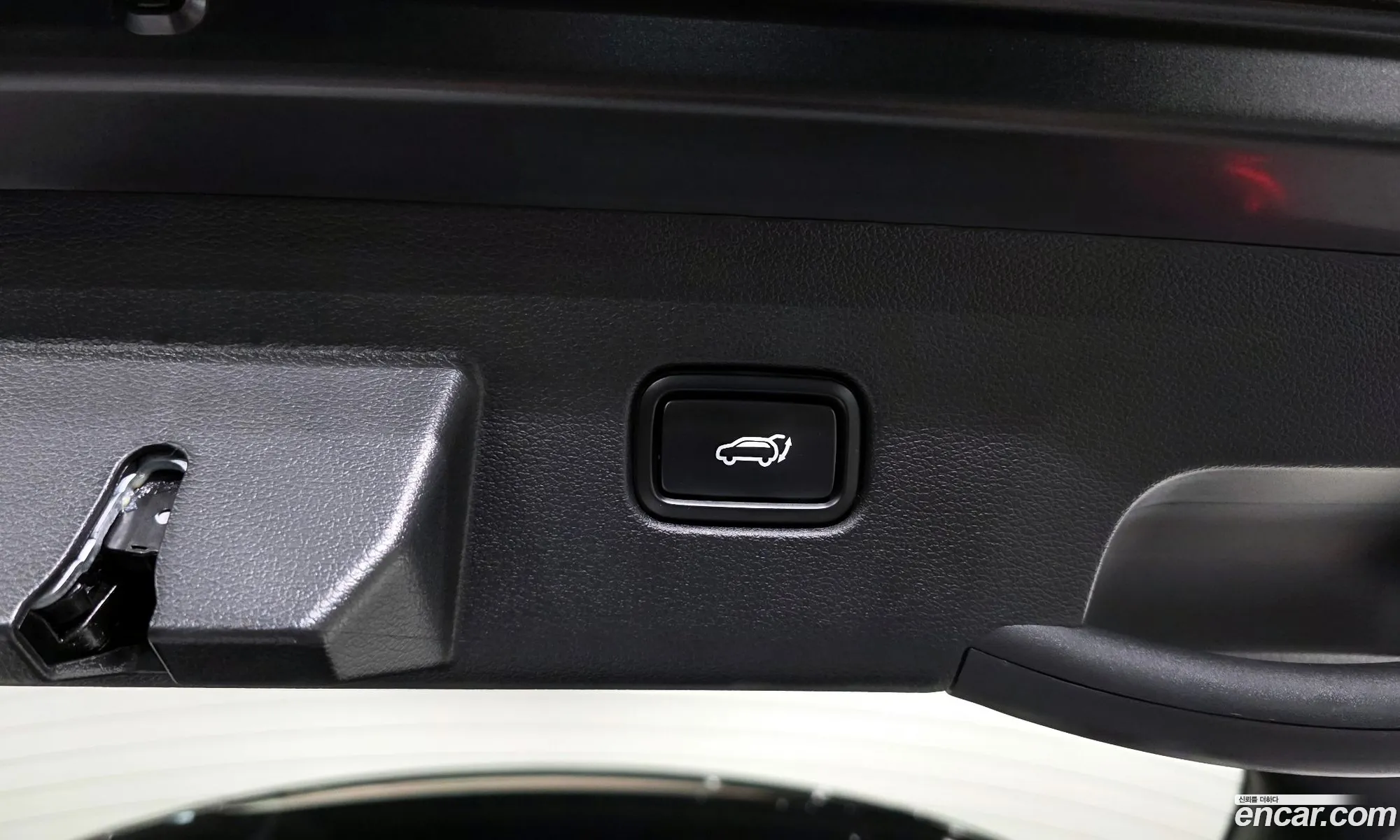 Kia Sportage Hybrid 2023 — 28