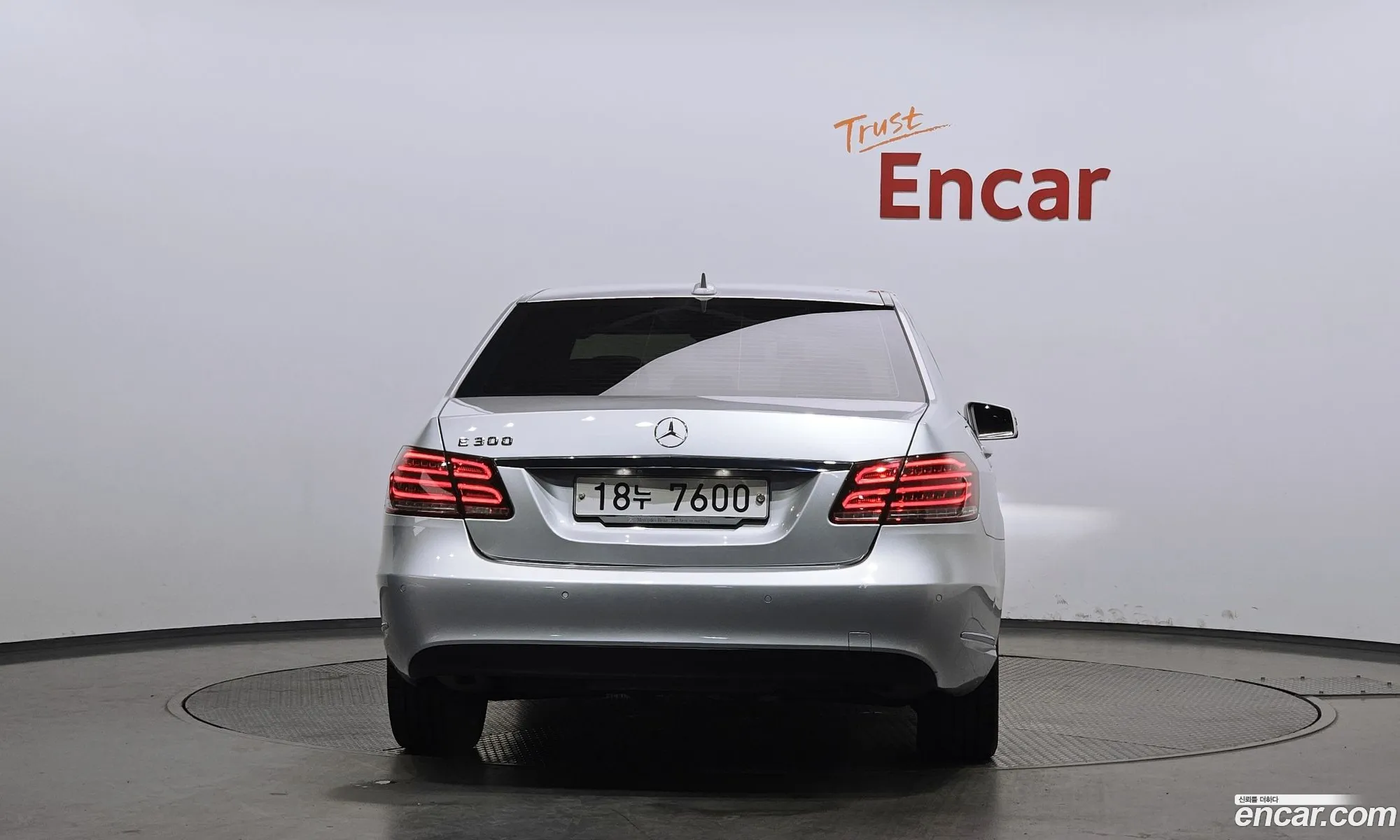 Mercedes-Benz E-Class W212 2013 WDDHF5FB5EA843397 — 3