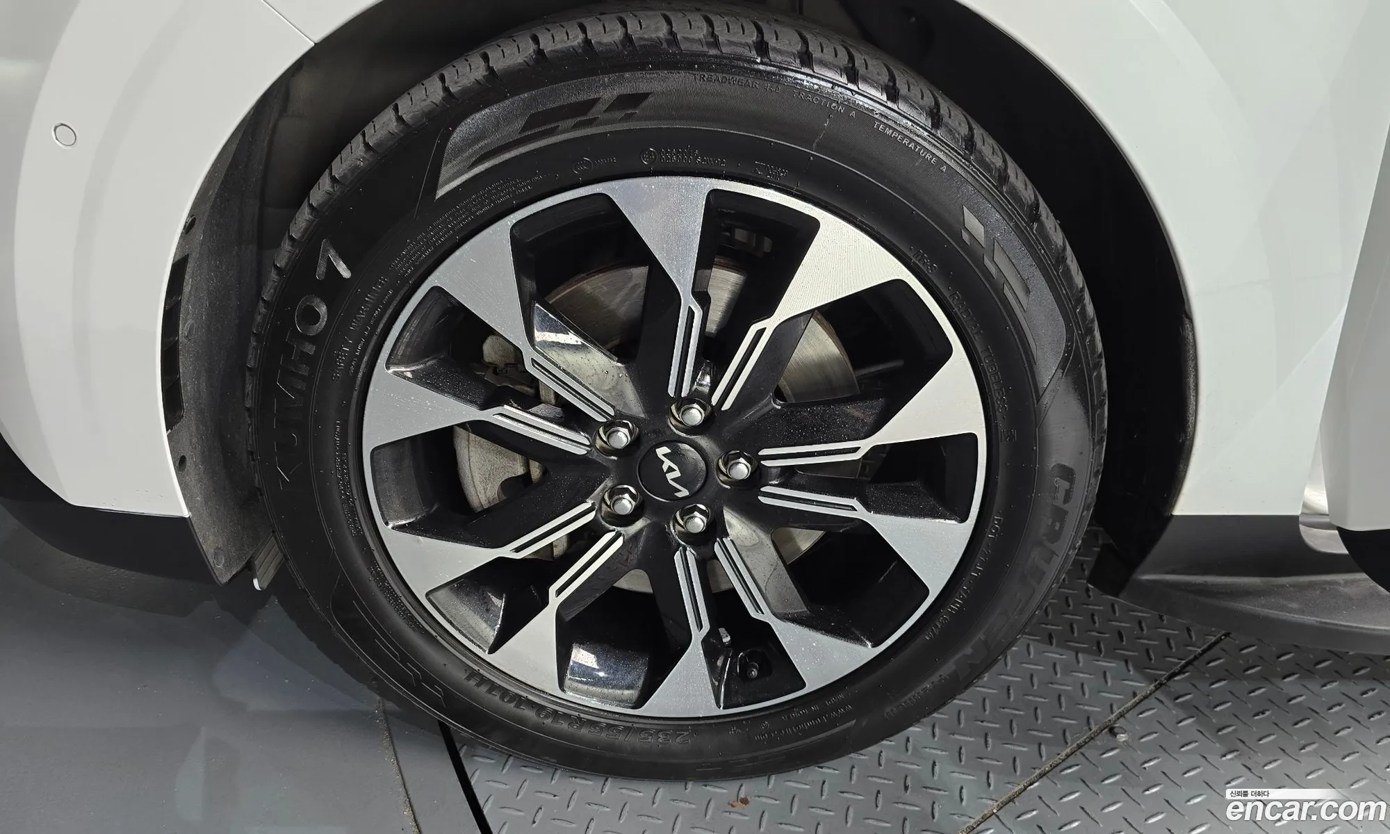 Kia Carnival 2023 — 20