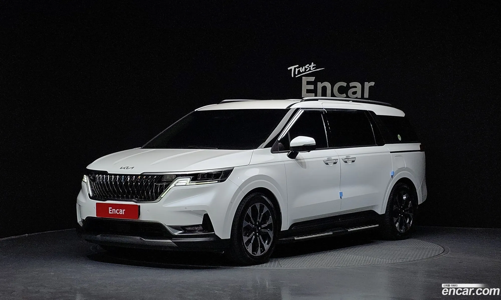 Kia Carnival 2023 — 18