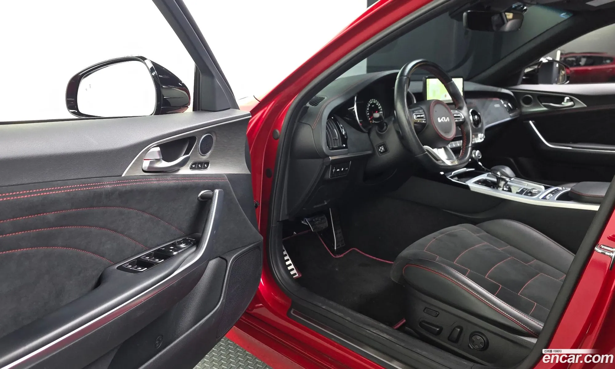 Kia Stinger Meister 2023 — 24