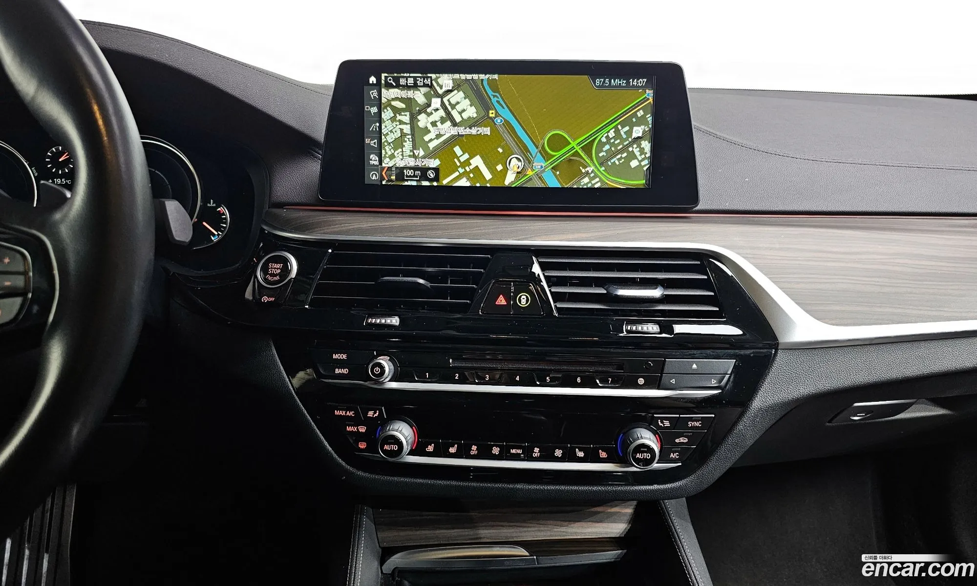 BMW 5 Series 2018 WBAJC3105JWC95364 — 9