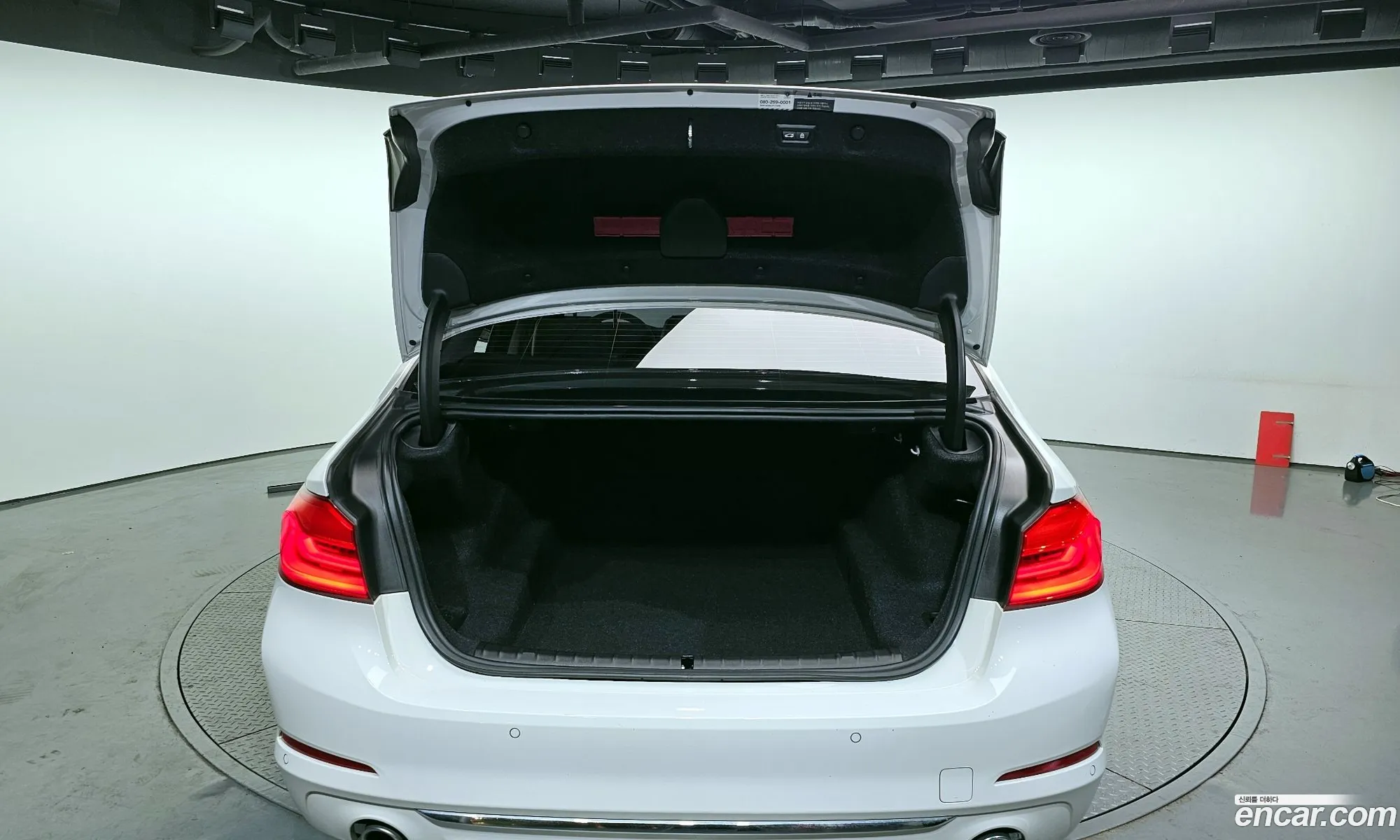 BMW 5 Series 2018 WBAJC3105JWC95364 — 17