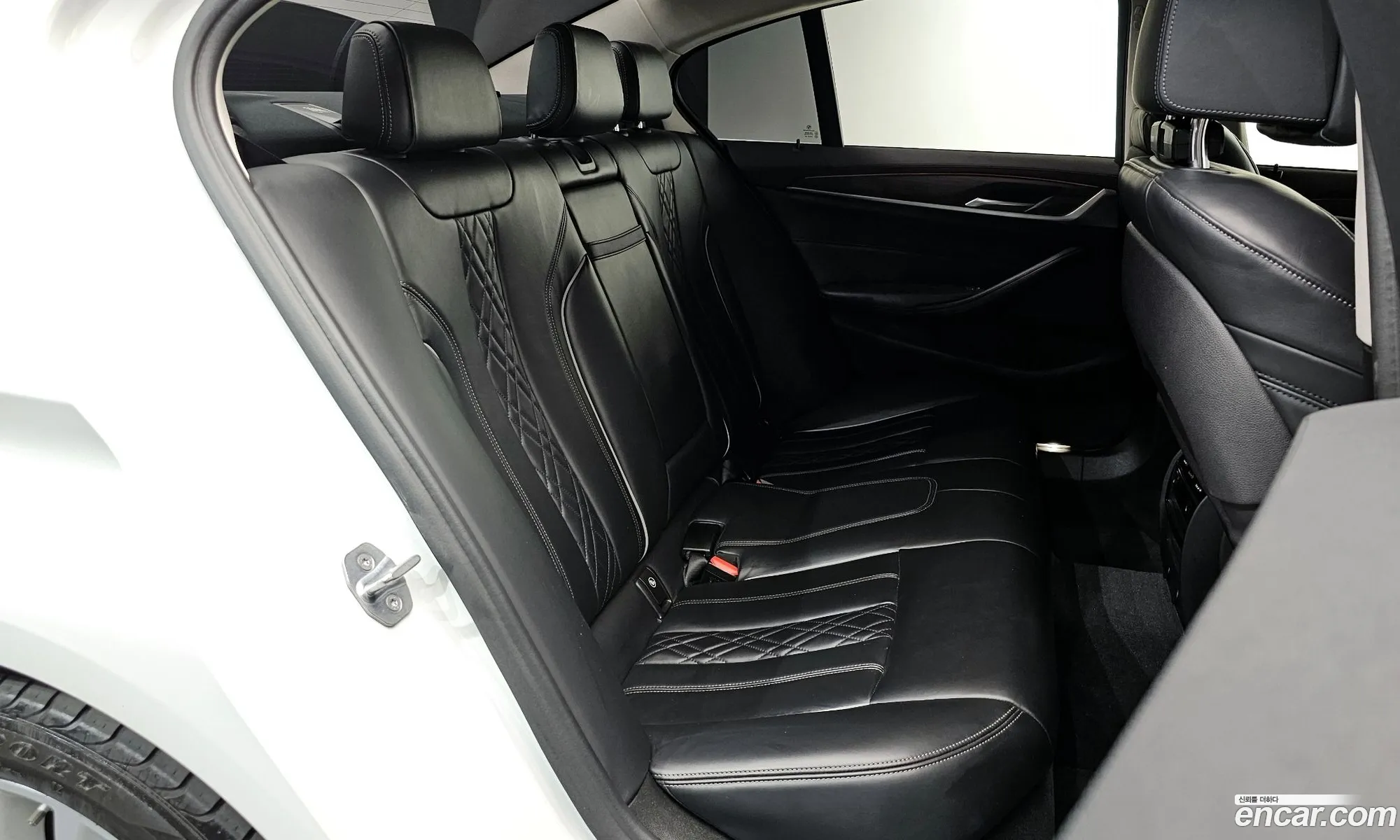 BMW 5 Series 2018 WBAJC3105JWC95364 — 7