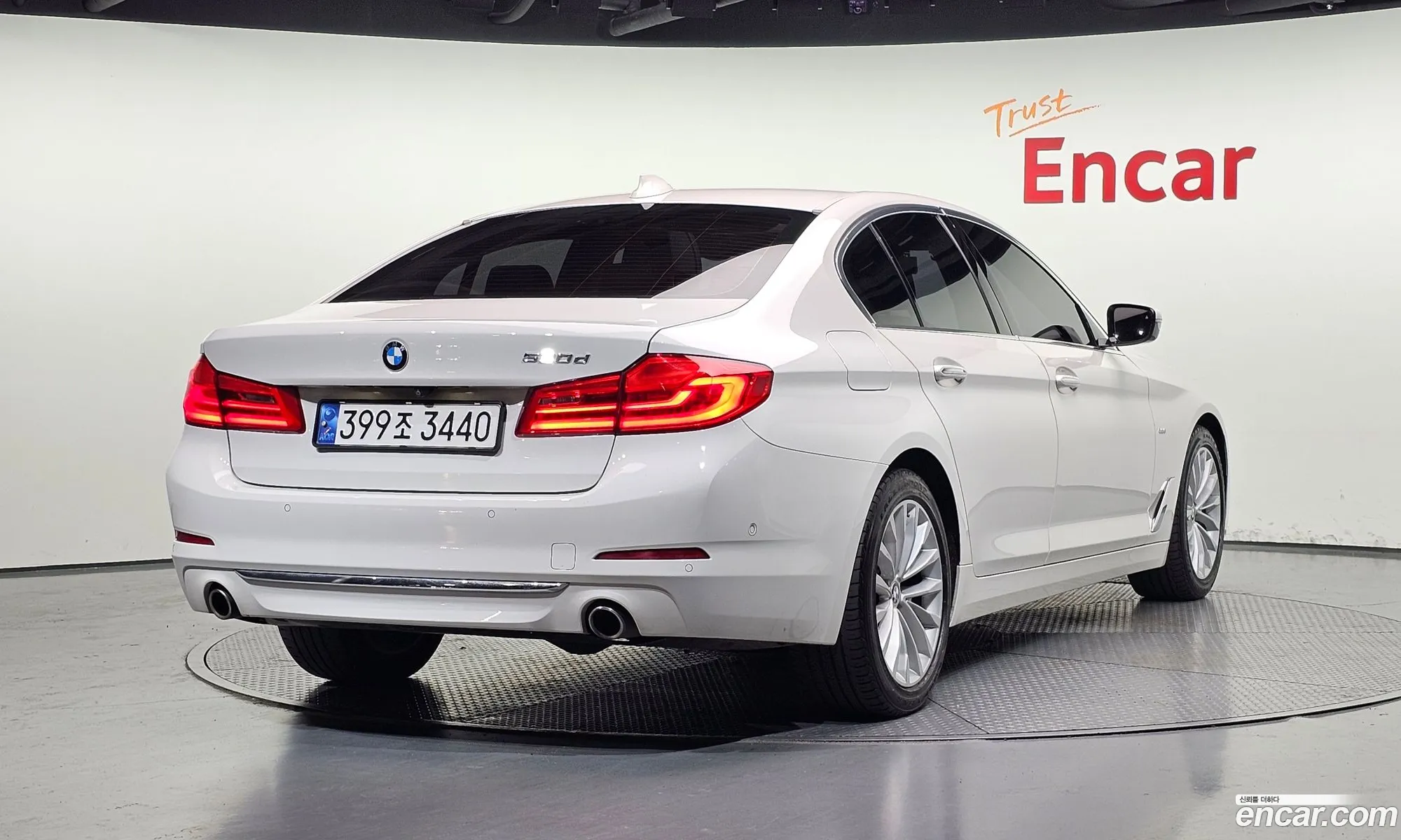 BMW 5 Series 2018 WBAJC3105JWC95364 — 2