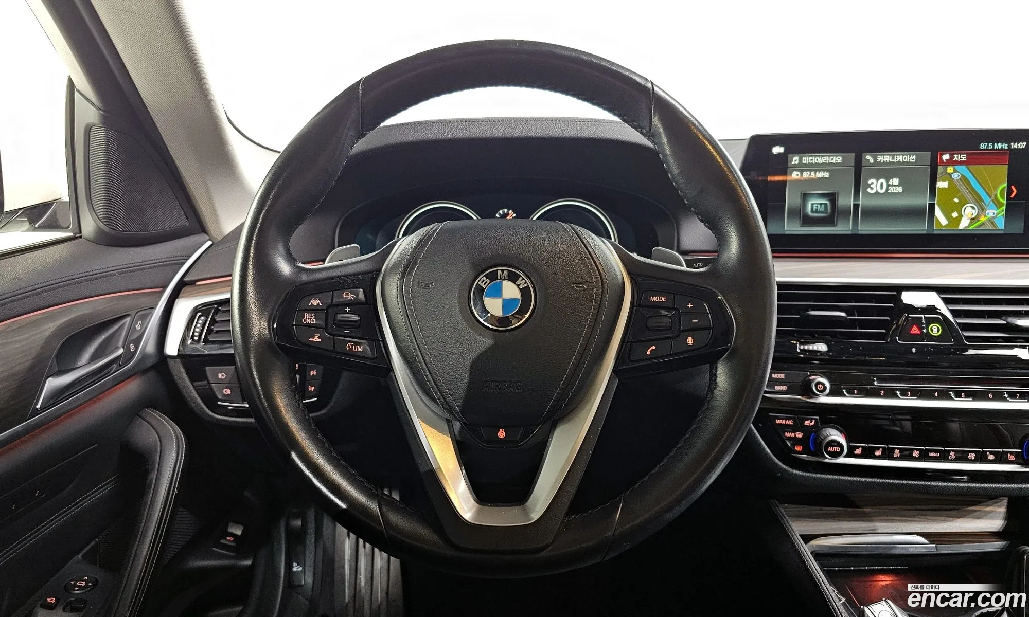 BMW 5 Series 2018 WBAJC3105JWC95364 — 19