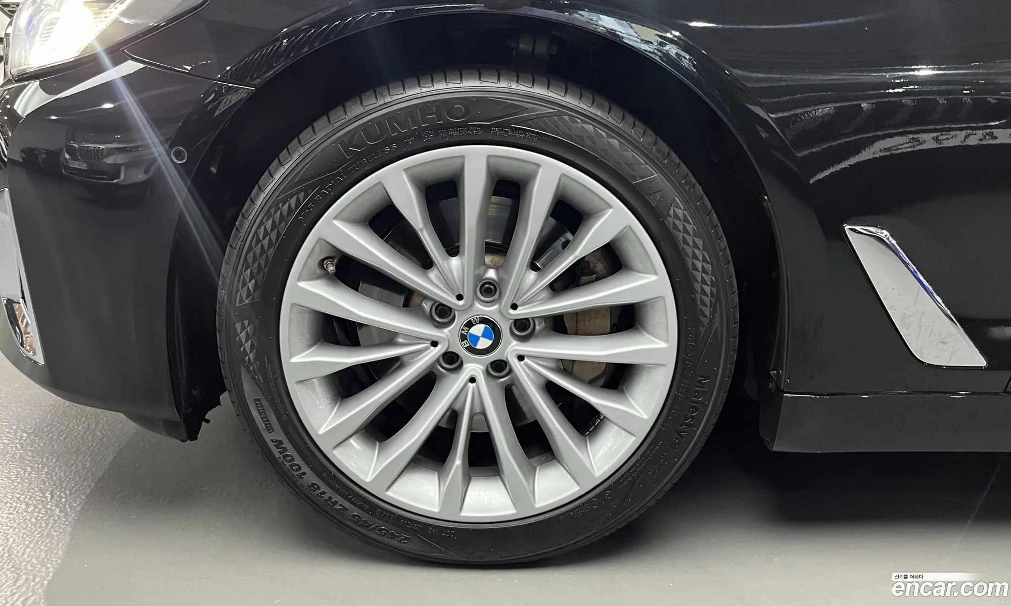 BMW 5 Series 2021 — 5