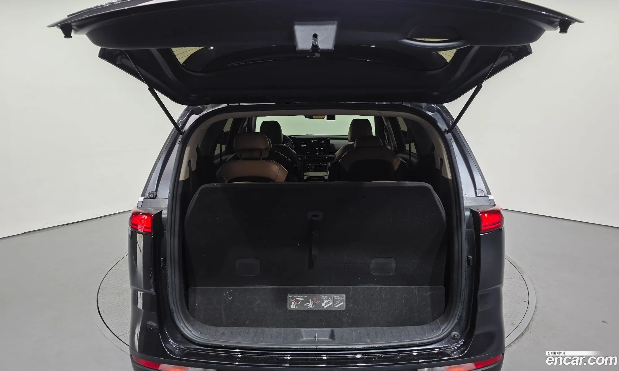 Kia Carnival 2020 — 14