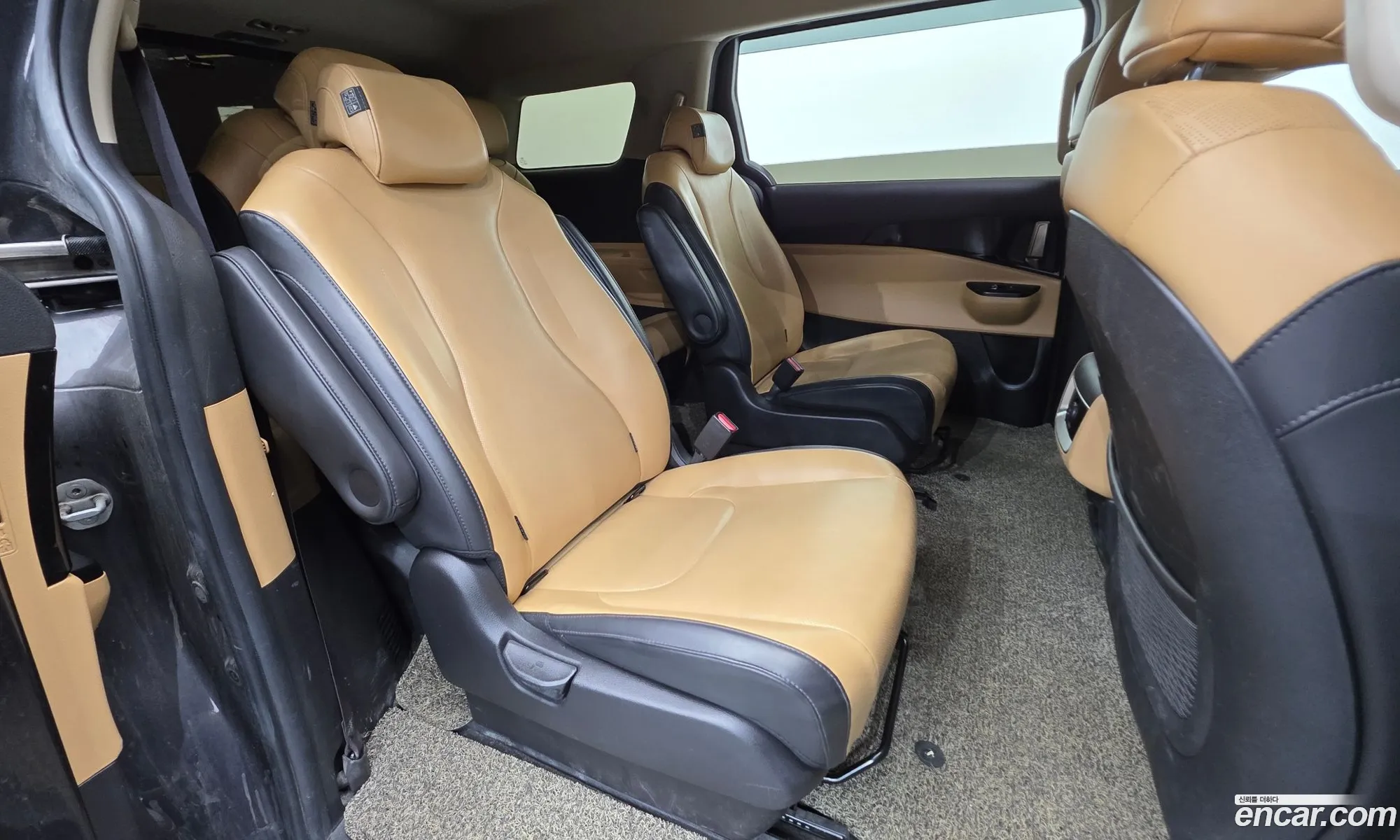 Kia Carnival 2020 — 25