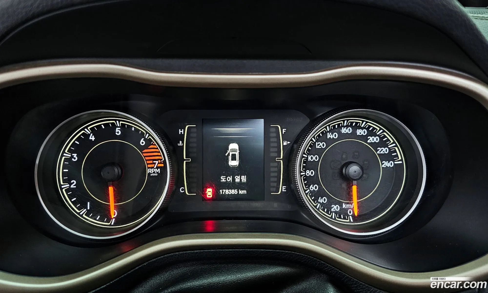 Jeep Cherokee 2015 — 12