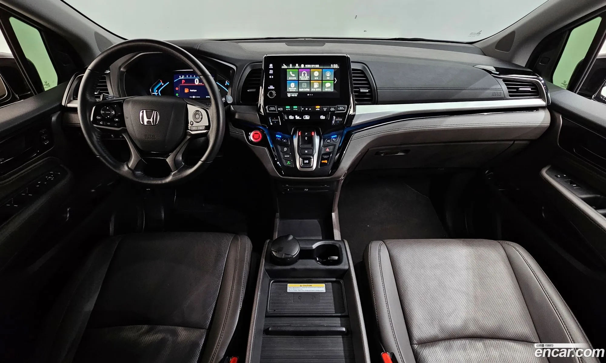 Honda Odyssey 2018 5KBRL6880JB600645 — 32