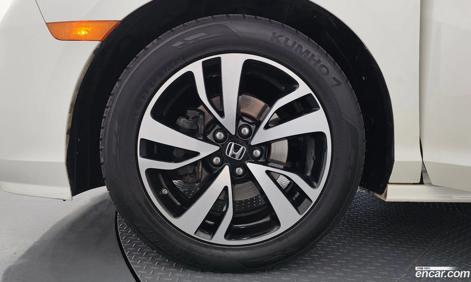 Honda Odyssey 2018 5KBRL6880JB600645 — 25