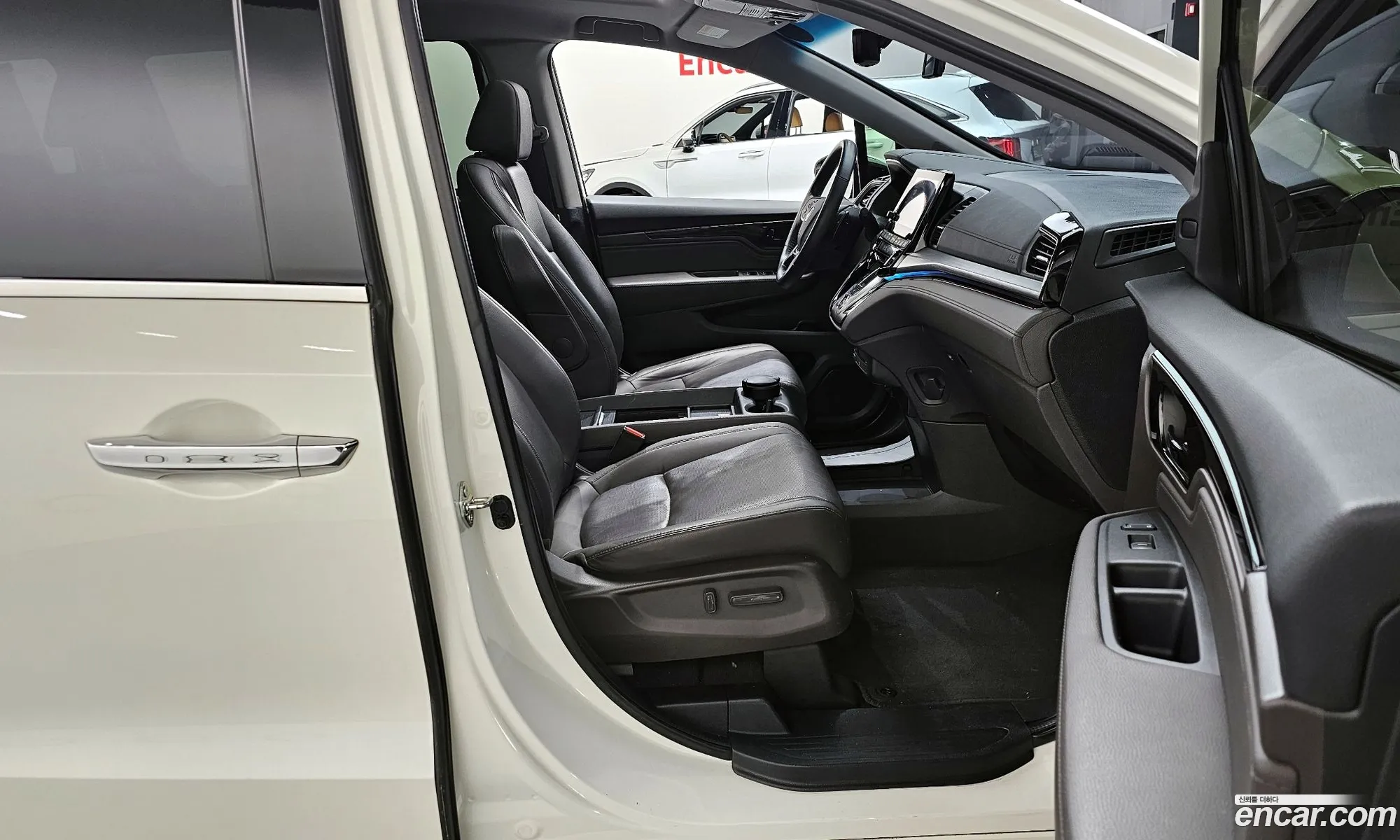 Honda Odyssey 2018 5KBRL6880JB600645 — 9
