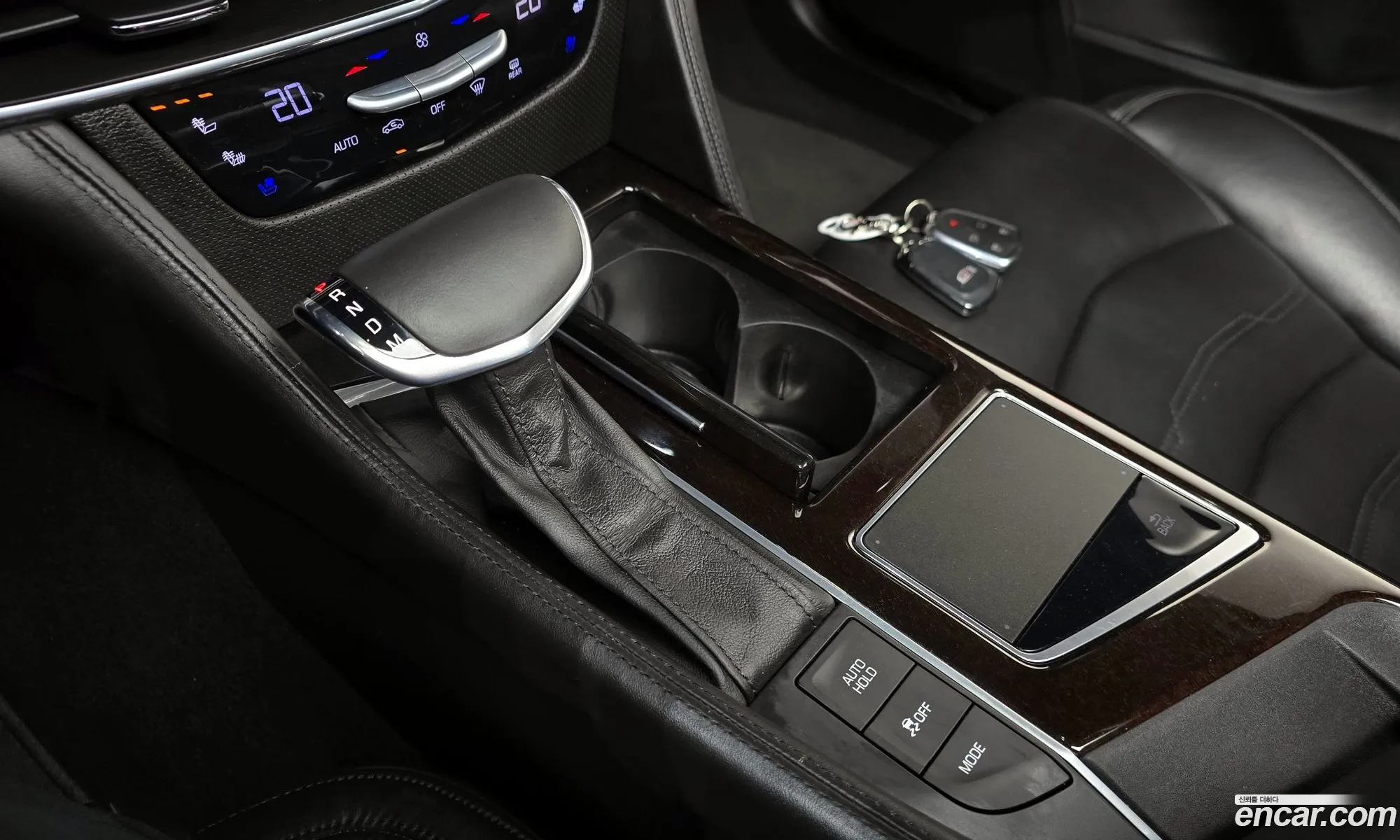 Cadillac CT6 2016 1G6K95RSXHU123683 — 15