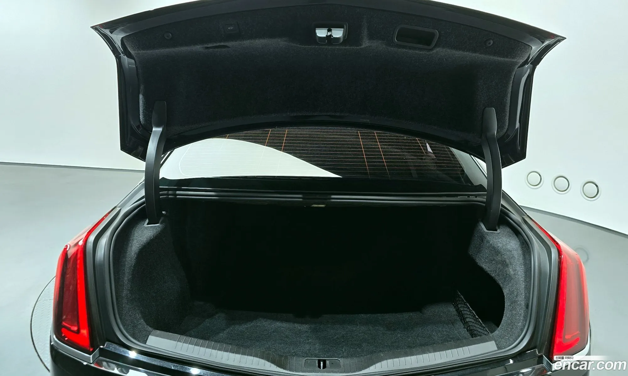 Cadillac CT6 2016 1G6K95RSXHU123683 — 4