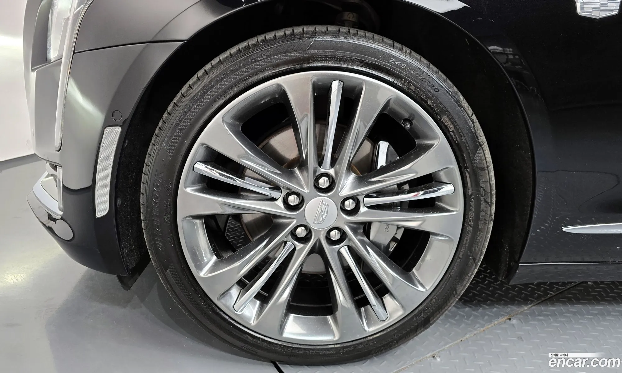 Cadillac CT6 2016 1G6K95RSXHU123683 — 20