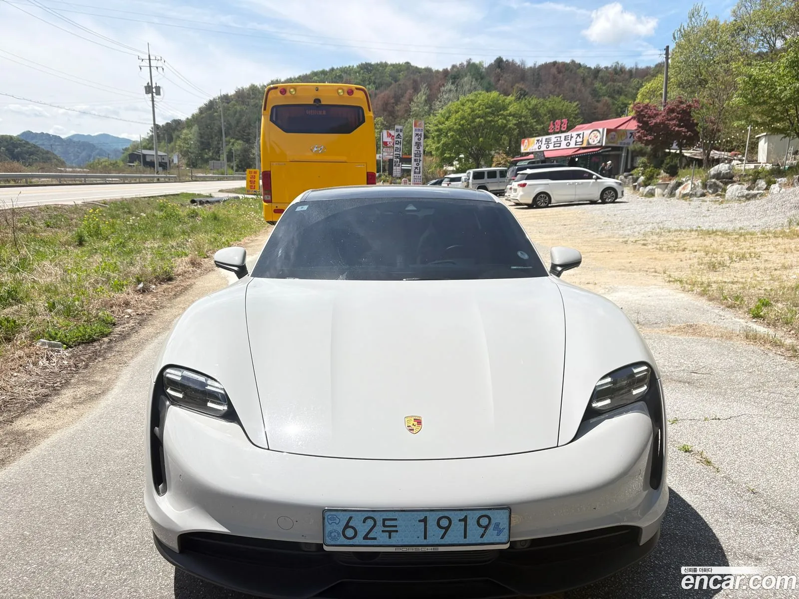 Porsche Taycan 2023 — 4