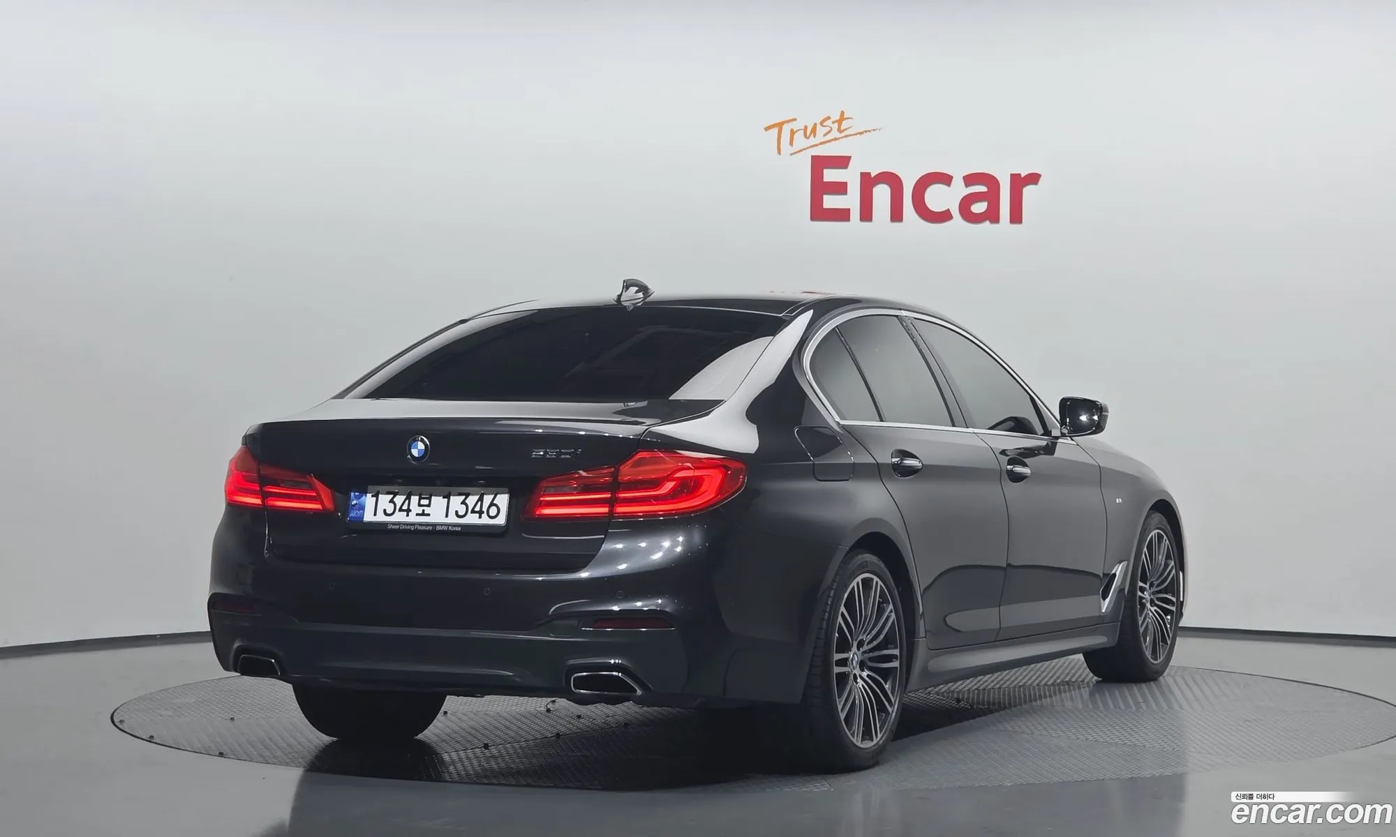BMW 5 Series 2018 WBAJD3105JB316473 — 12
